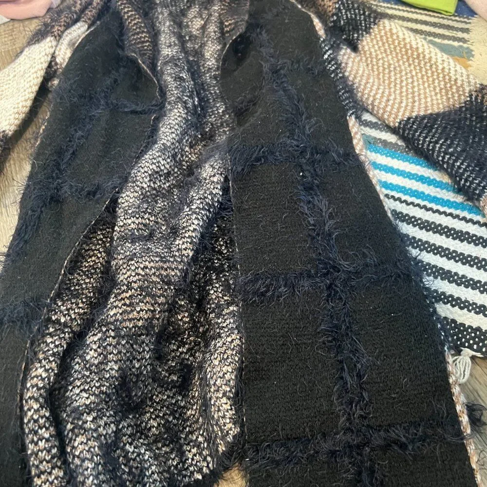 Black Tape fuzzy xs cardigan‎